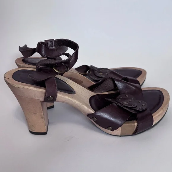 ❌SOLD❌ Kenneth Cole Vintage Y2K Flower Brown Leather Wooden Heels - Picture 5 of 7